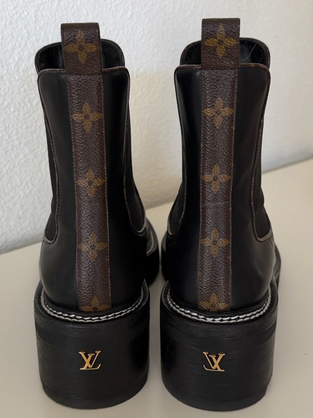 Louis Vuitton Black Beaubourg Chelsea Boots Size 41 - Picture 4 of 16
